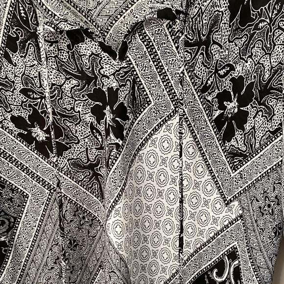 Reitmans Monochrome Patchwork Long Sleeve Dress - Picture 2 of 4